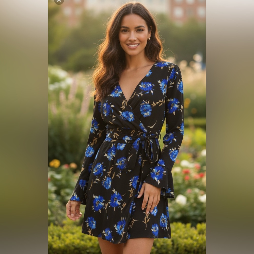 Boutique as u wish blue floral wrap dress L